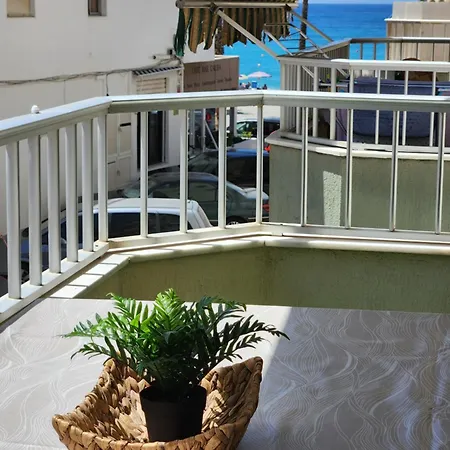 Seaview Terrace, Beachfront Bliss & Towncenter - Terraza Con Vistas Al Mar, A Pie De Playa Y Centrico La Herradura  Exterior photo